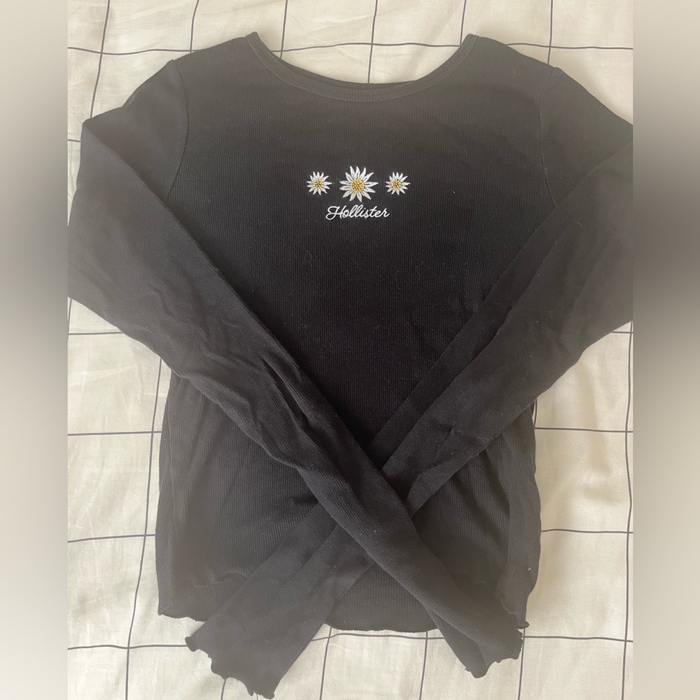 Long sleeve black top